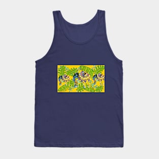 Elephant in the jungle, yellow Tank Top